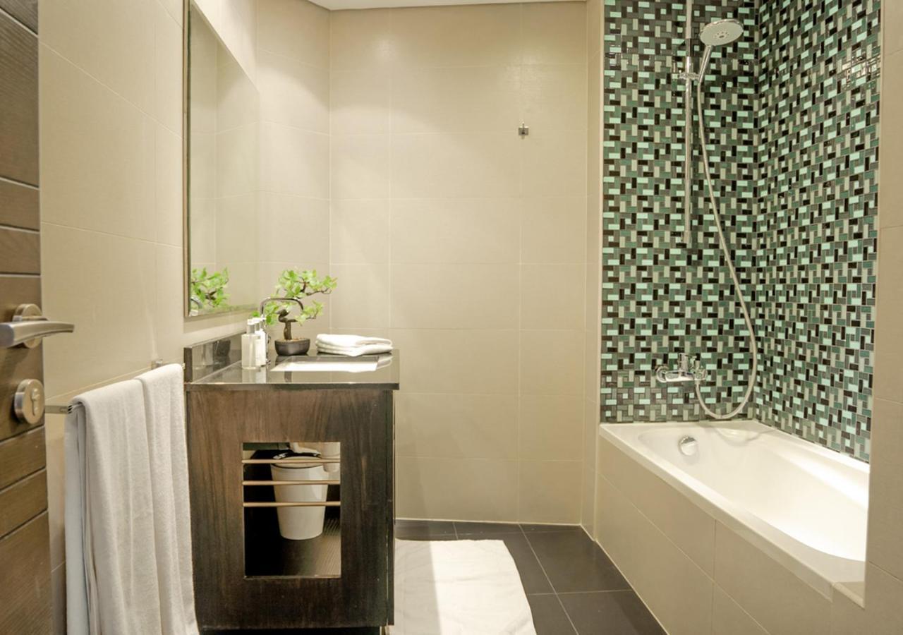 Nasma Luxury Stays - Cayan Tower Dubai Exterior photo