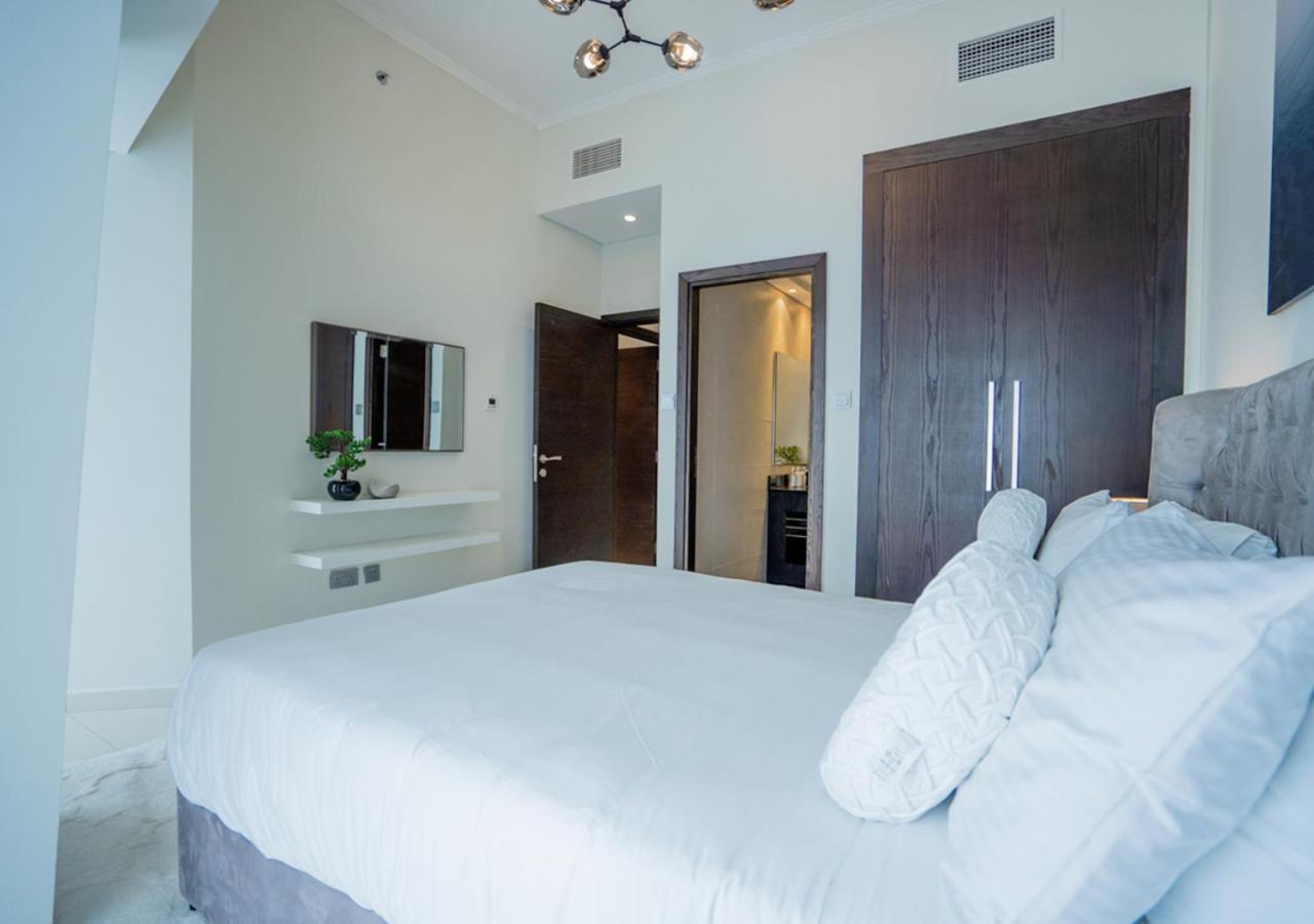 Nasma Luxury Stays - Cayan Tower Dubai Exterior photo