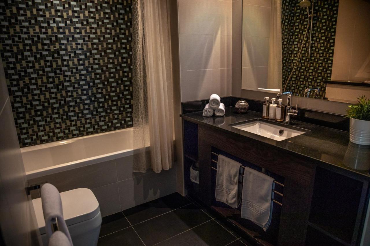Nasma Luxury Stays - Cayan Tower Dubai Exterior photo